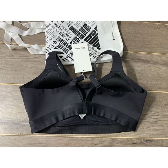 New Women's Lululemon Fine Form Bra - Black - $78 MSRP - - Picture 3 of 5